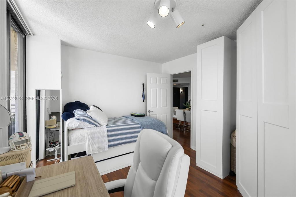 Real estate property located at 3300 192nd St #1601, Miami-dade, Parc Central Aventura Eas, Aventura, FL