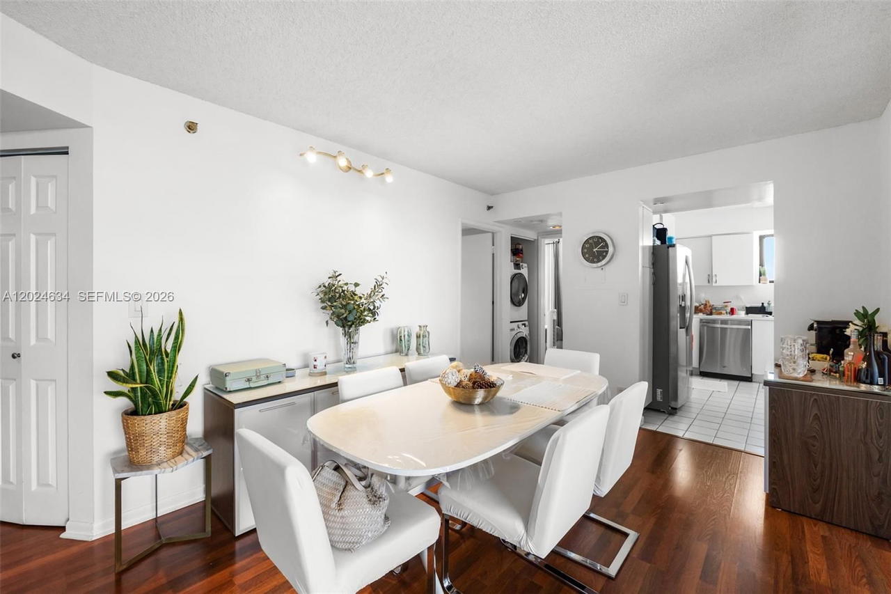 Real estate property located at 3300 192nd St #1601, Miami-dade, Parc Central Aventura Eas, Aventura, FL