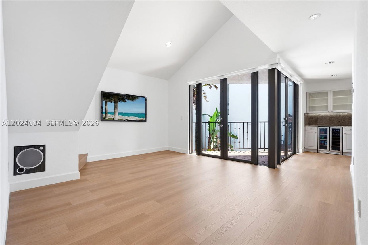 Real estate property located at 3114 Bird Ave #3114, Miami-dade, Mission Place At The Grove, Miami, FL