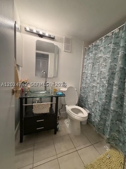 Real estate property located at 15718 Waterside Cir #102, Broward, Waterside Village Two Con, Sunrise, FL