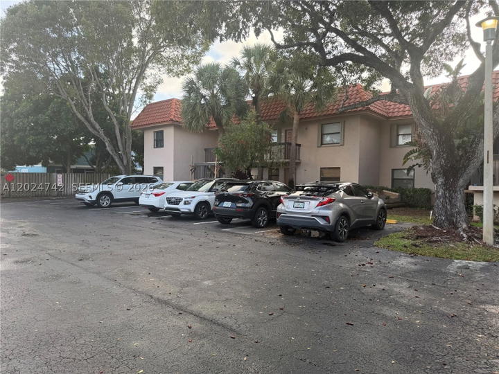 Real estate property located at 15718 Waterside Cir #102, Broward, Waterside Village Two Con, Sunrise, FL