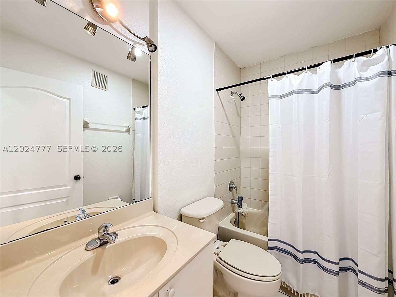 Real estate property located at 7699 36th Ave #1, Miami-dade, Villas Canarias Ii Condo, Hialeah, FL