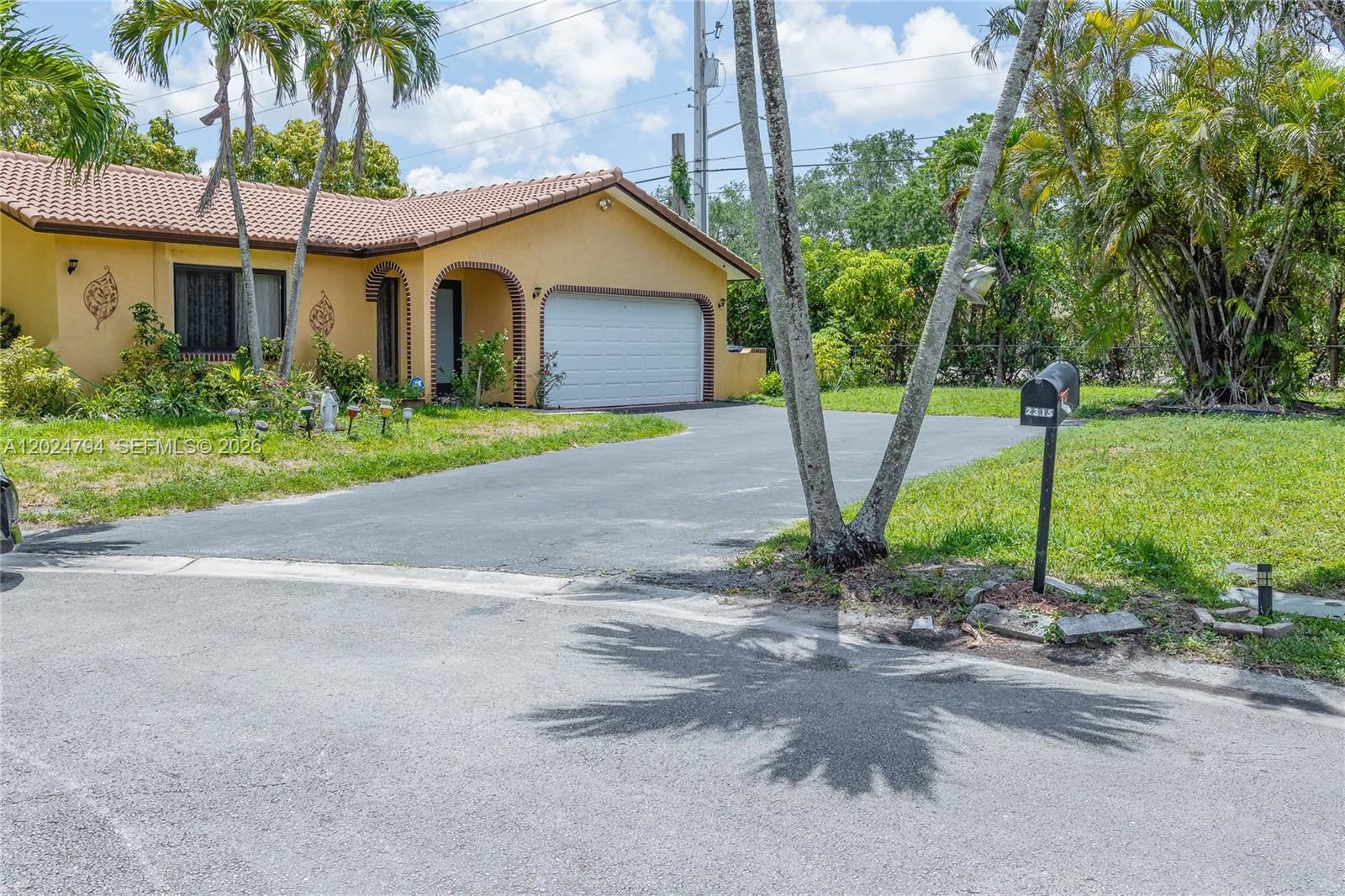 Real estate property located at 2315 98th Ter, Broward, Royal Palm Pointe, Coral Springs, FL
