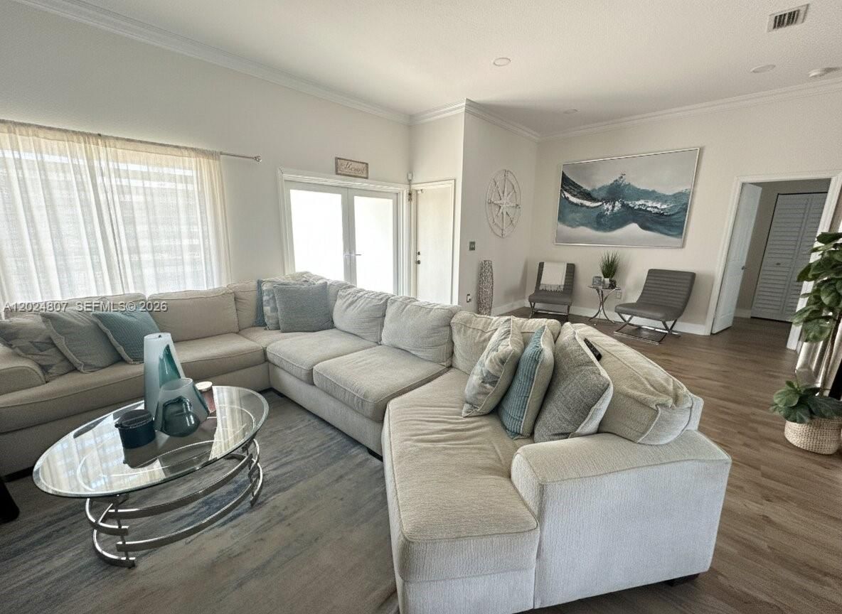 Real estate property located at 14127 161st Pl, Miami-dade, Fantasy Reef, Miami, FL