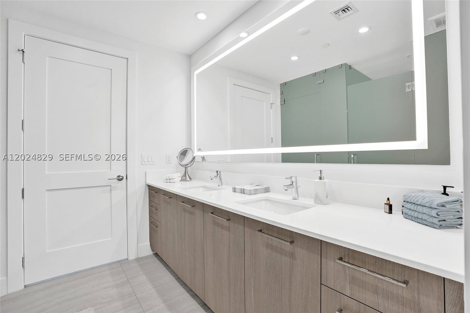 Real estate property located at 153 Seabreeze Boulevard #1403-S, Broward, Selene Oceanfront, Fort Lauderdale, FL