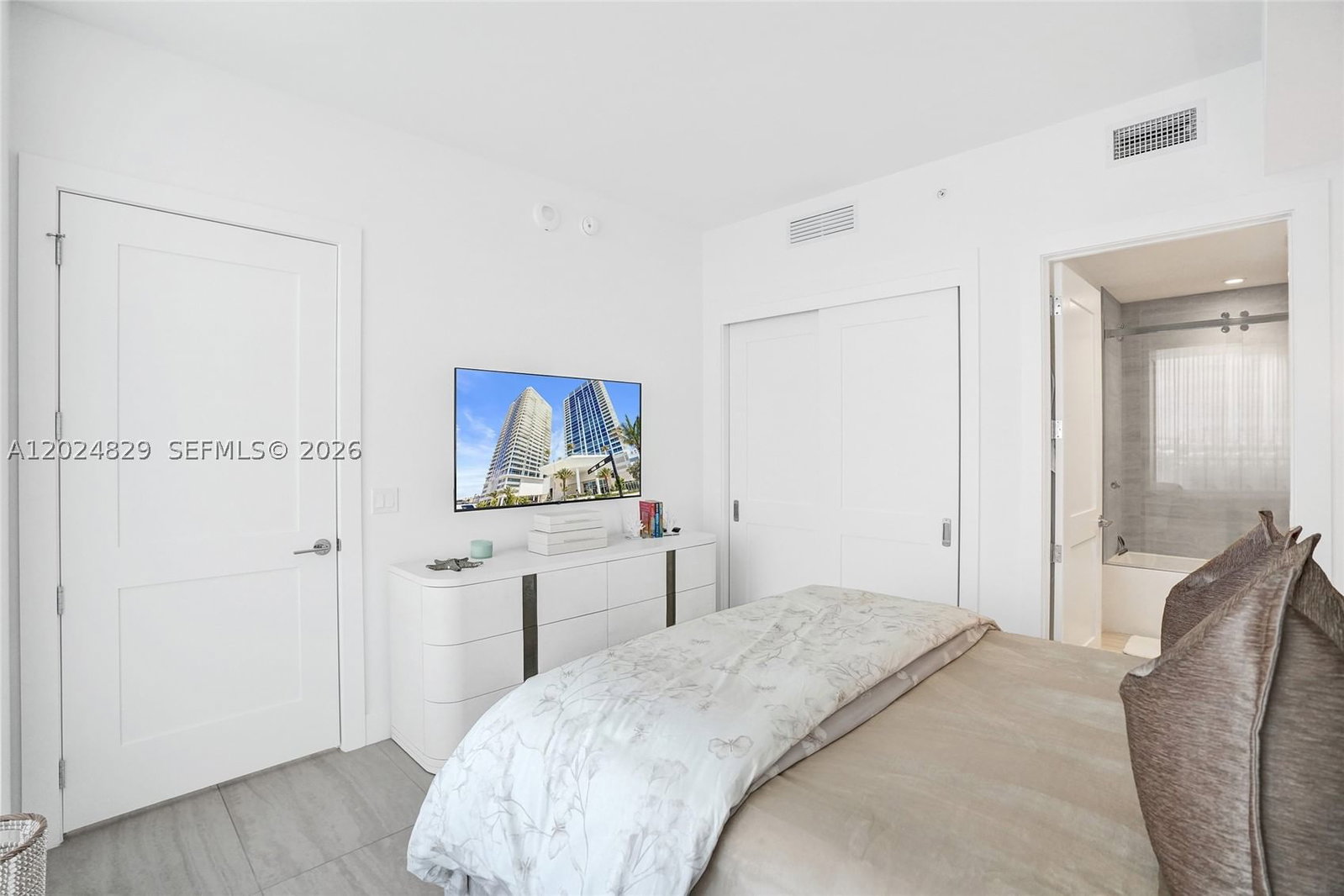 Real estate property located at 153 Seabreeze Boulevard #1403-S, Broward, Selene Oceanfront, Fort Lauderdale, FL