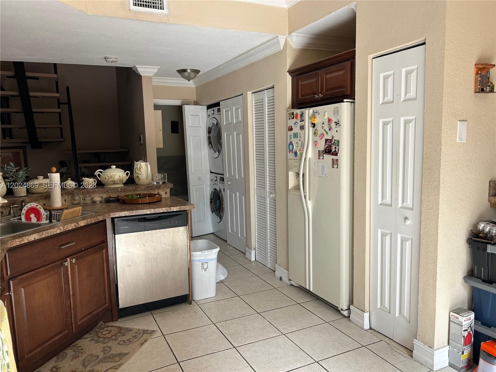 Real estate property located at 10420 154 Ct #5, Other, Palm Point Sec 2, Other, FL