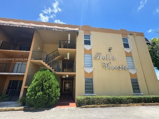 Real estate property located at 525 69th St #101, Miami-dade, Bella Venezia Condo, Hialeah, FL