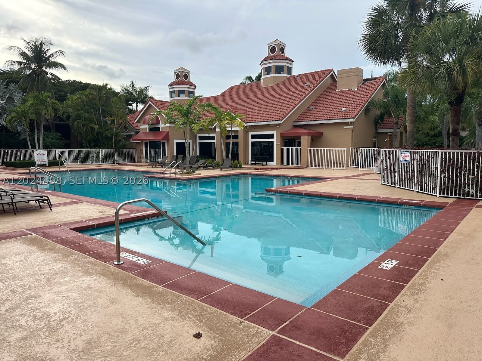 Real estate property located at 15560 104th Ter #614, Miami-dade, Biscayne Beach Club Condo, Miami, FL