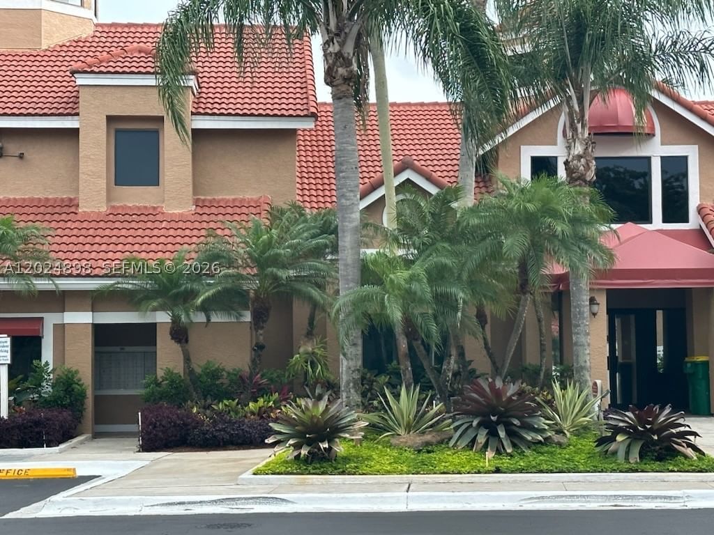 Real estate property located at 15560 104th Ter #614, Miami-dade, Biscayne Beach Club Condo, Miami, FL