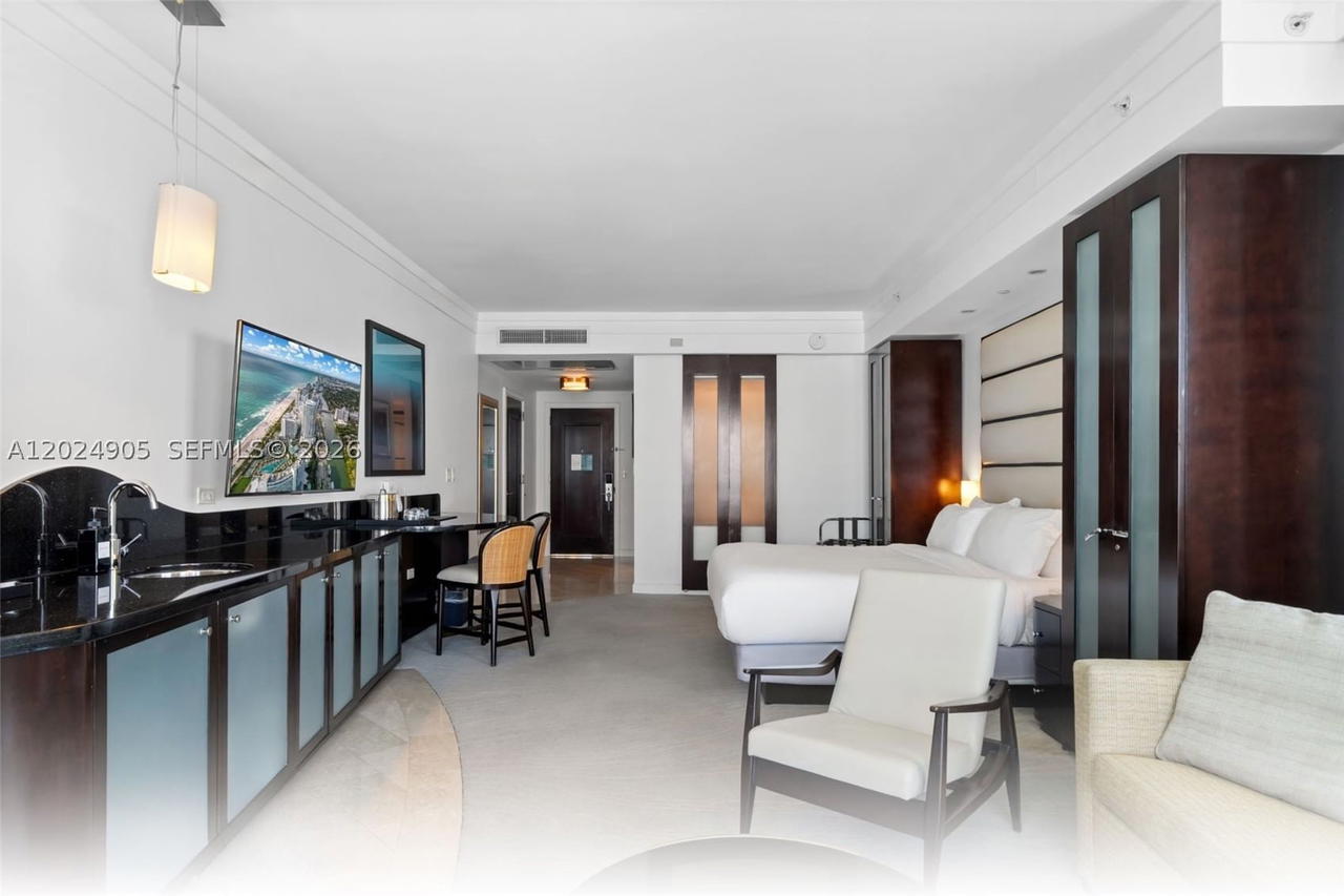 Real estate property located at 4391 Collins Ave #1001, Miami-dade, Fontainebleau Iii Ocean C, Miami Beach, FL