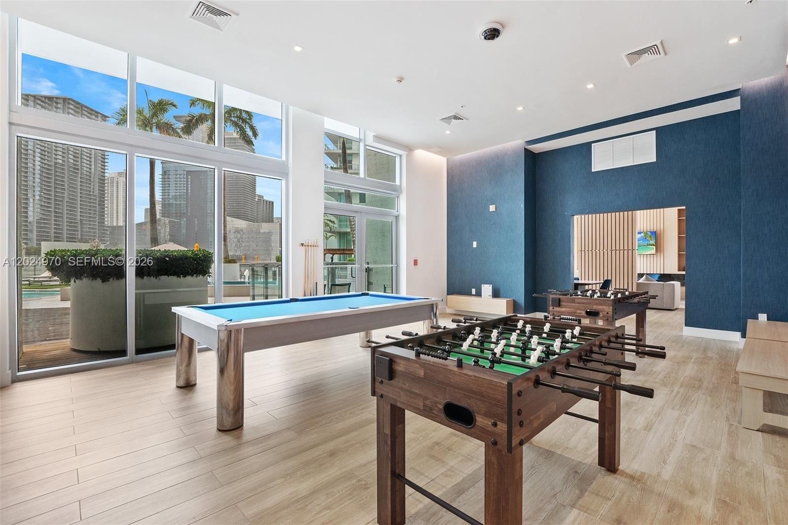 Real estate property located at 90 3rd St #3810, Miami-dade, Ivy Condo, Miami, FL