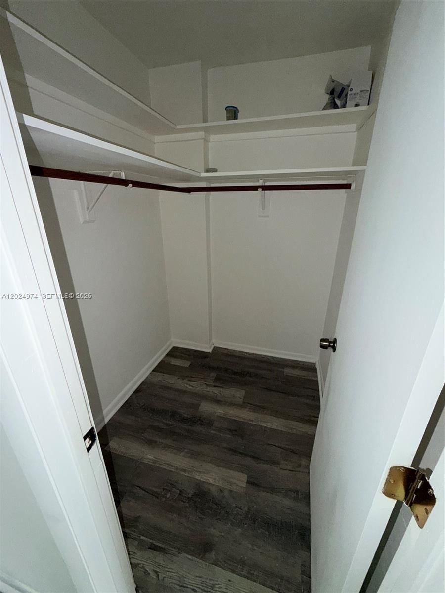 Real estate property located at 1470 125th Ter #605, Miami-dade, Three Horizons North Cond, North Miami, FL