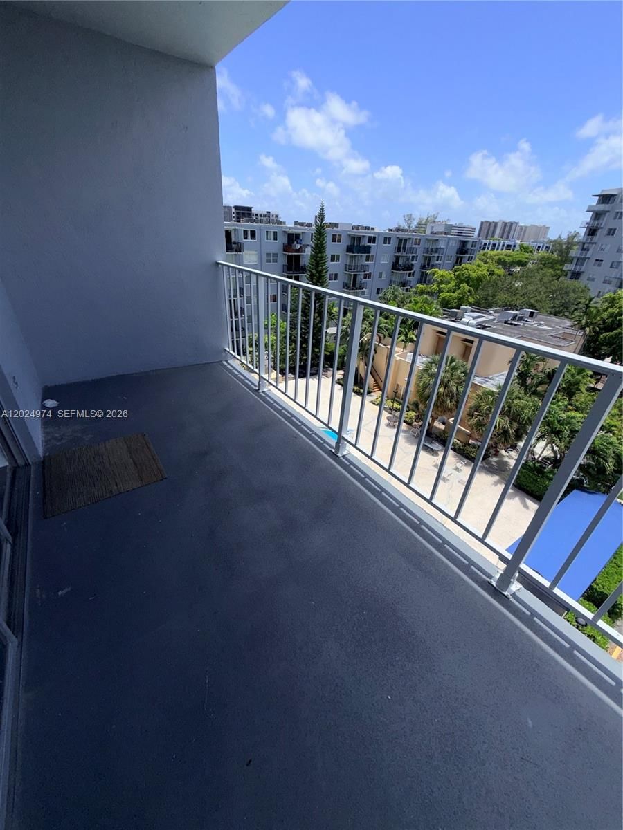 Real estate property located at 1470 125th Ter #605, Miami-dade, Three Horizons North Cond, North Miami, FL