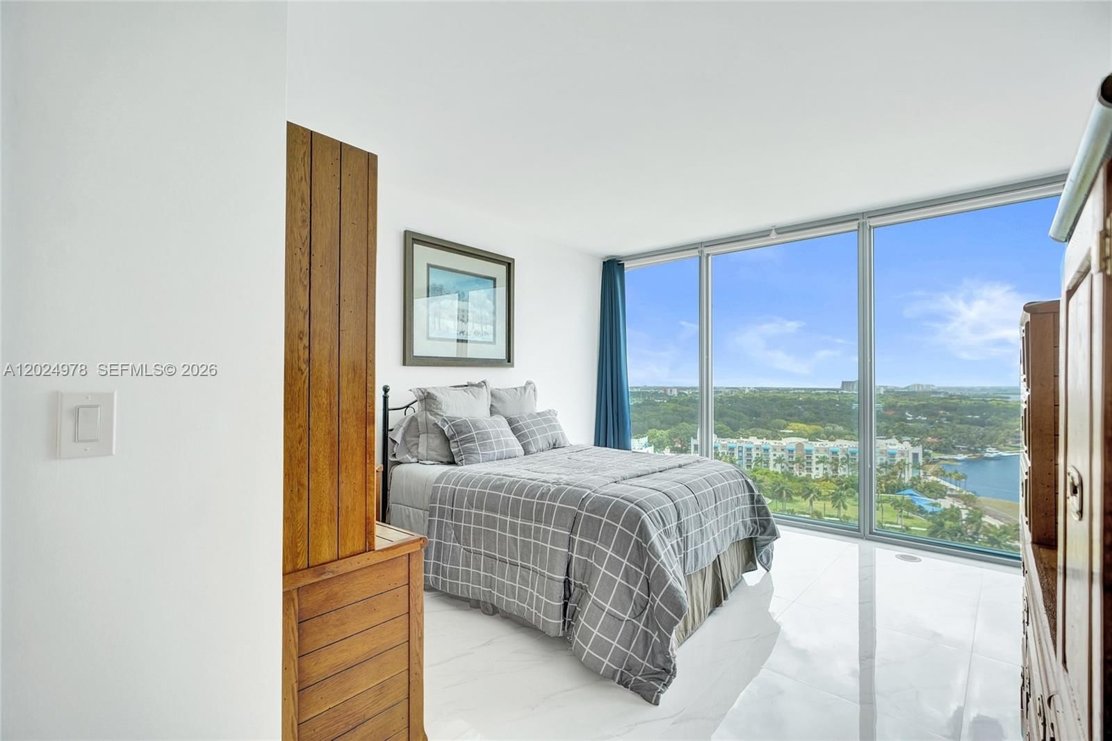 Real estate property located at 601 36th St #1508, Miami-dade, Blue Condo, Miami, FL