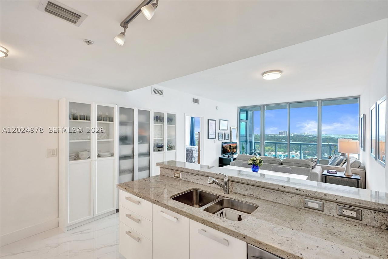 Real estate property located at 601 36th St #1508, Miami-dade, Blue Condo, Miami, FL