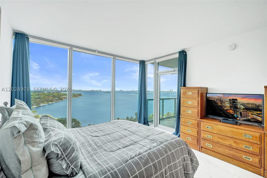 Real estate property located at 601 36th St #1508, Miami-dade, Blue Condo, Miami, FL