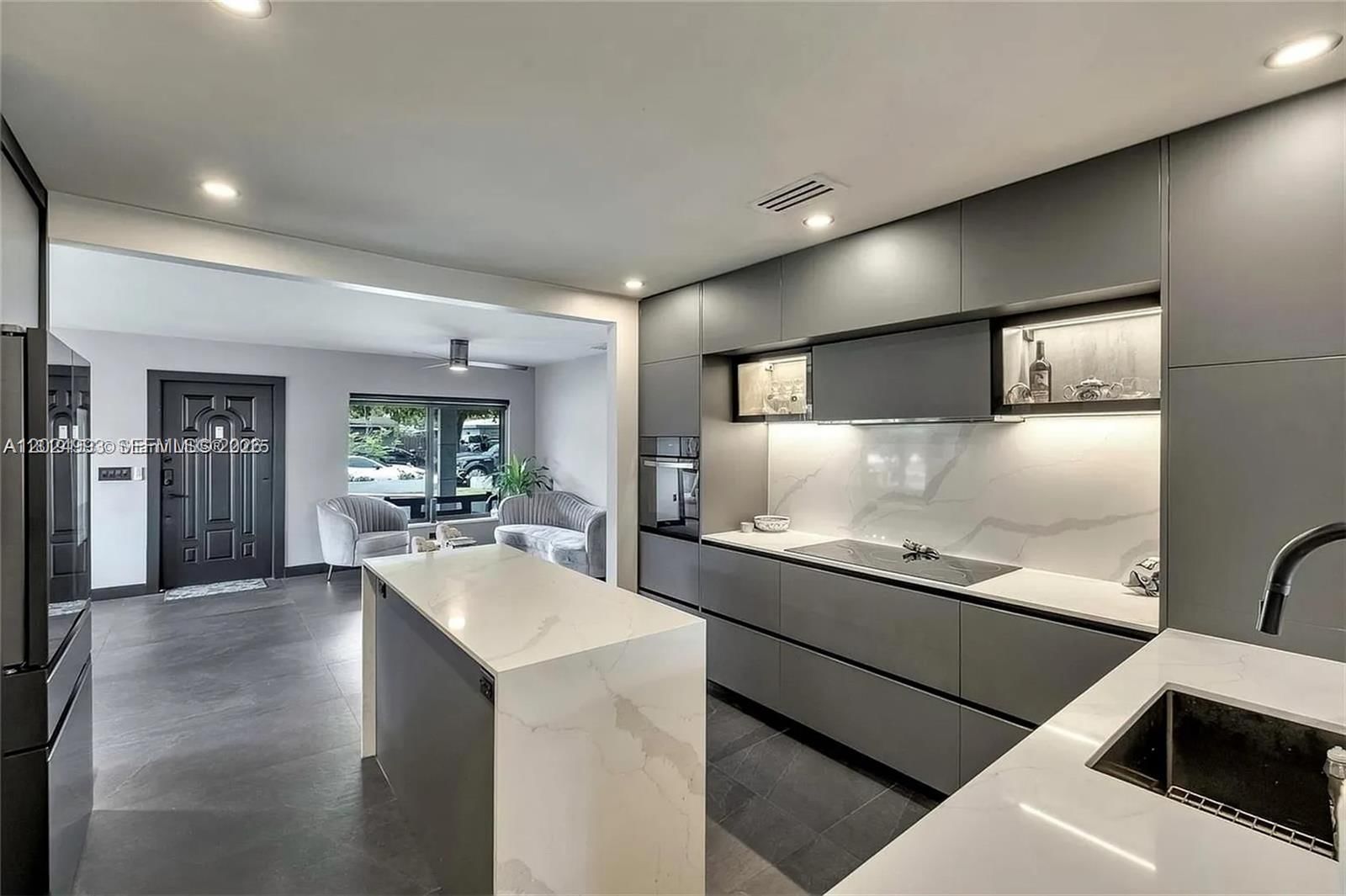 Real estate property located at 530 39th St, Broward, Lloyd Estates Add Resub, Oakland Park, FL