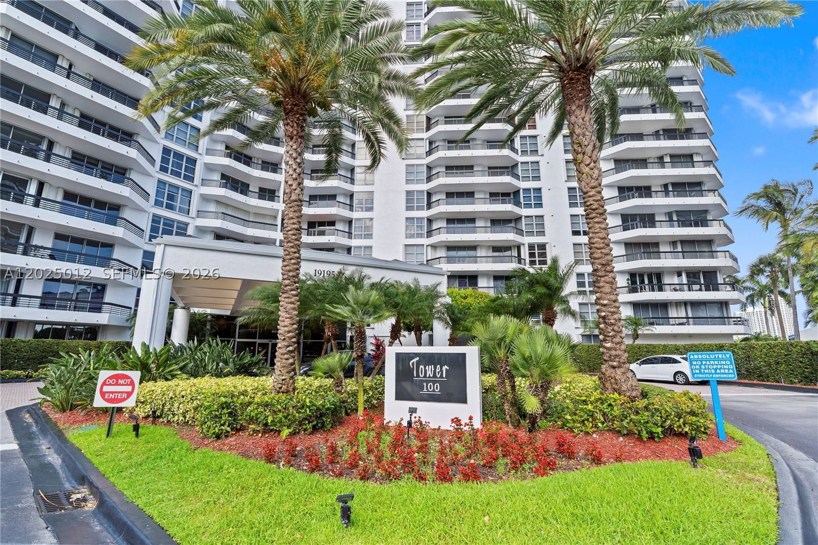 Real estate property located at 19195 36th Ct #502, Miami-dade, Mystic Pointe Condo No Tw, Aventura, FL