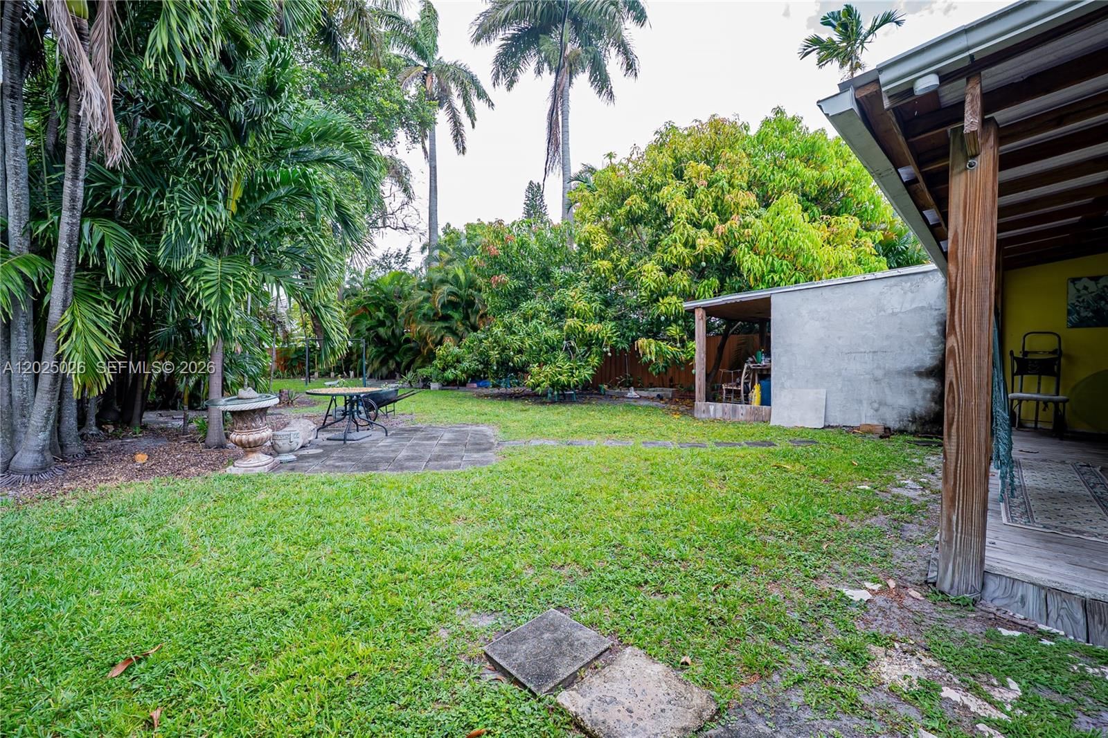 Real estate property located at 548 East Dr, Miami-dade, Country Club Estates Sec, Miami Springs, FL