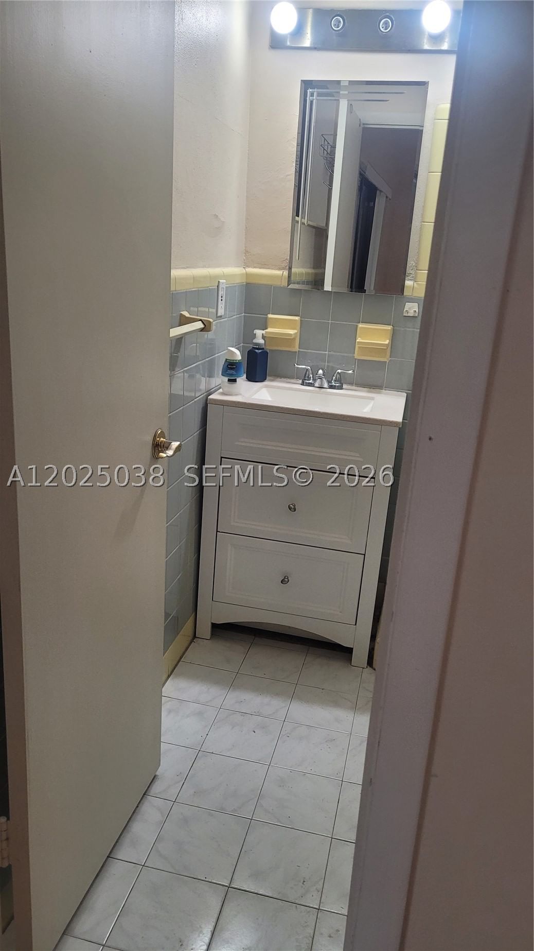 Real estate property located at 19641 Belview Dr, Miami-dade, Bel-aire Sec 2, Cutler Bay, FL