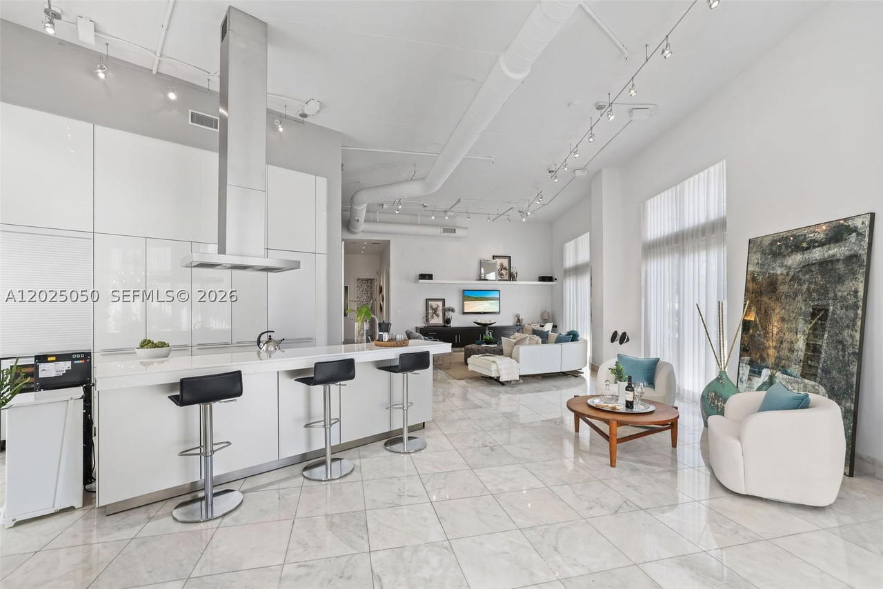 Real estate property located at 2001 Meridian Ave #101, Miami-dade, The Meridian Condo, Miami Beach, FL