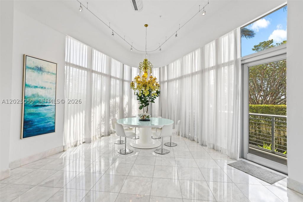 Real estate property located at 2001 Meridian Ave #101, Miami-dade, The Meridian Condo, Miami Beach, FL