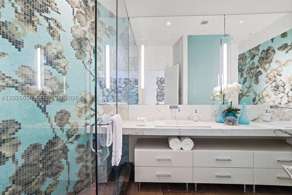 Real estate property located at 2001 Meridian Ave #101, Miami-dade, The Meridian Condo, Miami Beach, FL