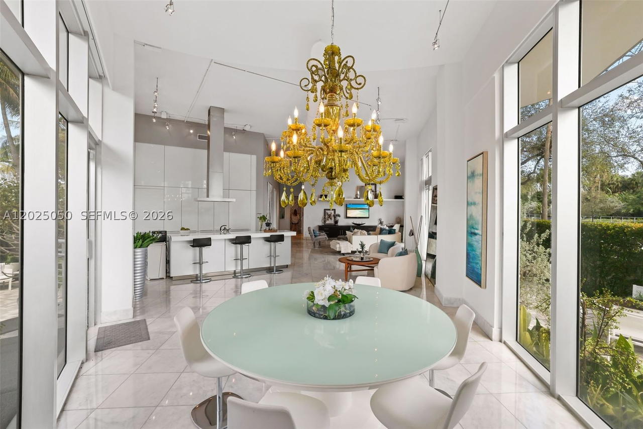 Real estate property located at 2001 Meridian Ave #101, Miami-dade, The Meridian Condo, Miami Beach, FL