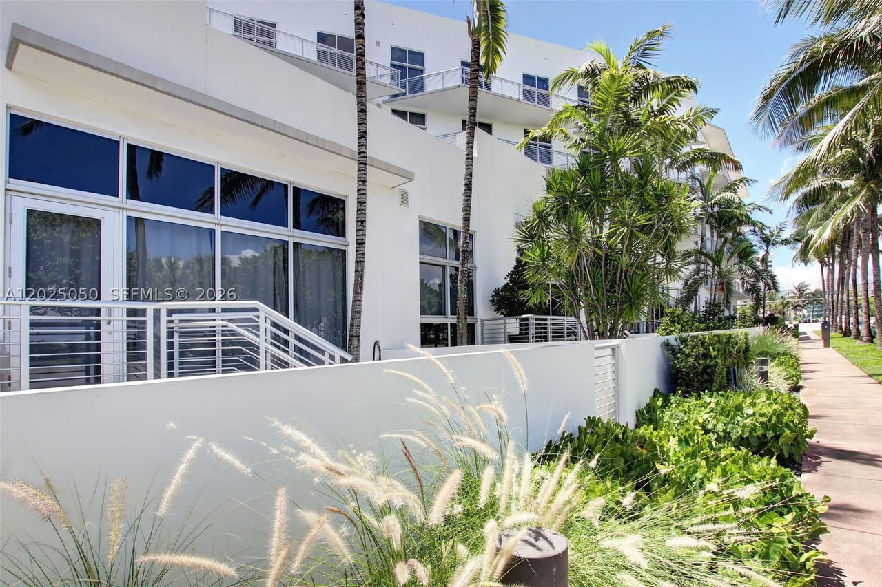 Real estate property located at 2001 Meridian Ave #101, Miami-dade, The Meridian Condo, Miami Beach, FL