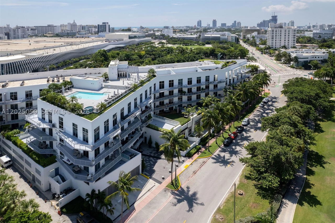 Real estate property located at 2001 Meridian Ave #101, Miami-dade, The Meridian Condo, Miami Beach, FL