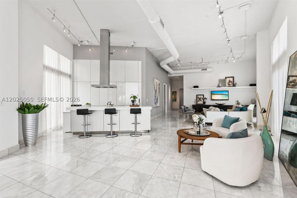 Real estate property located at 2001 Meridian Ave #101, Miami-dade, The Meridian Condo, Miami Beach, FL