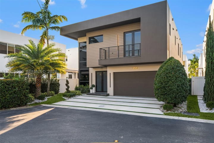 Real estate property located at 7534 98th Ave, Miami-dade, Doral Commons Residential, Doral, FL