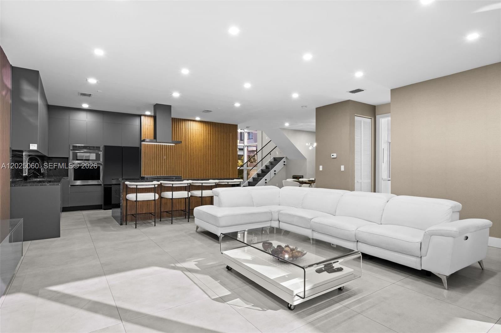 Real estate property located at 7534 98th Ave, Miami-dade, Doral Commons Residential, Doral, FL