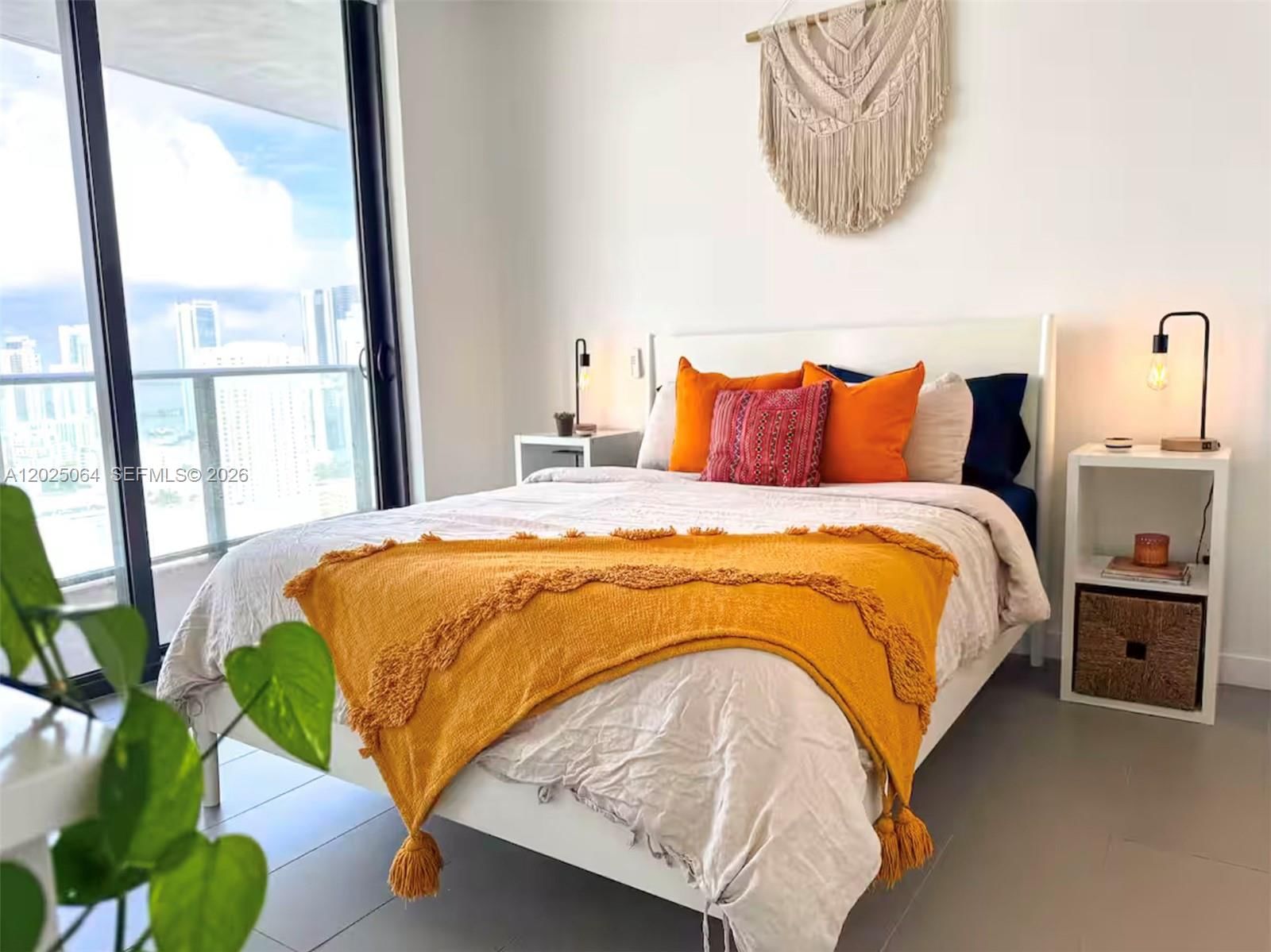 Real estate property located at 1600 1 AVE #3519, Miami-dade, Canvas Condo, Miami, FL