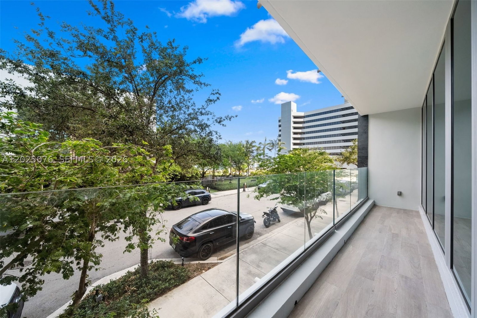 Real estate property located at 650 32nd St BH4, Miami-dade, Paraiso Bay Condo, Miami, FL