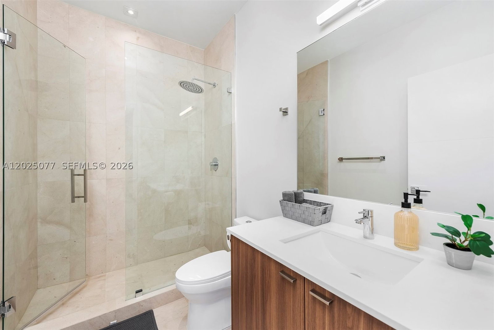 Real estate property located at 850 Washington St, Broward, Hollywood Golf Estates Se, Hollywood, FL
