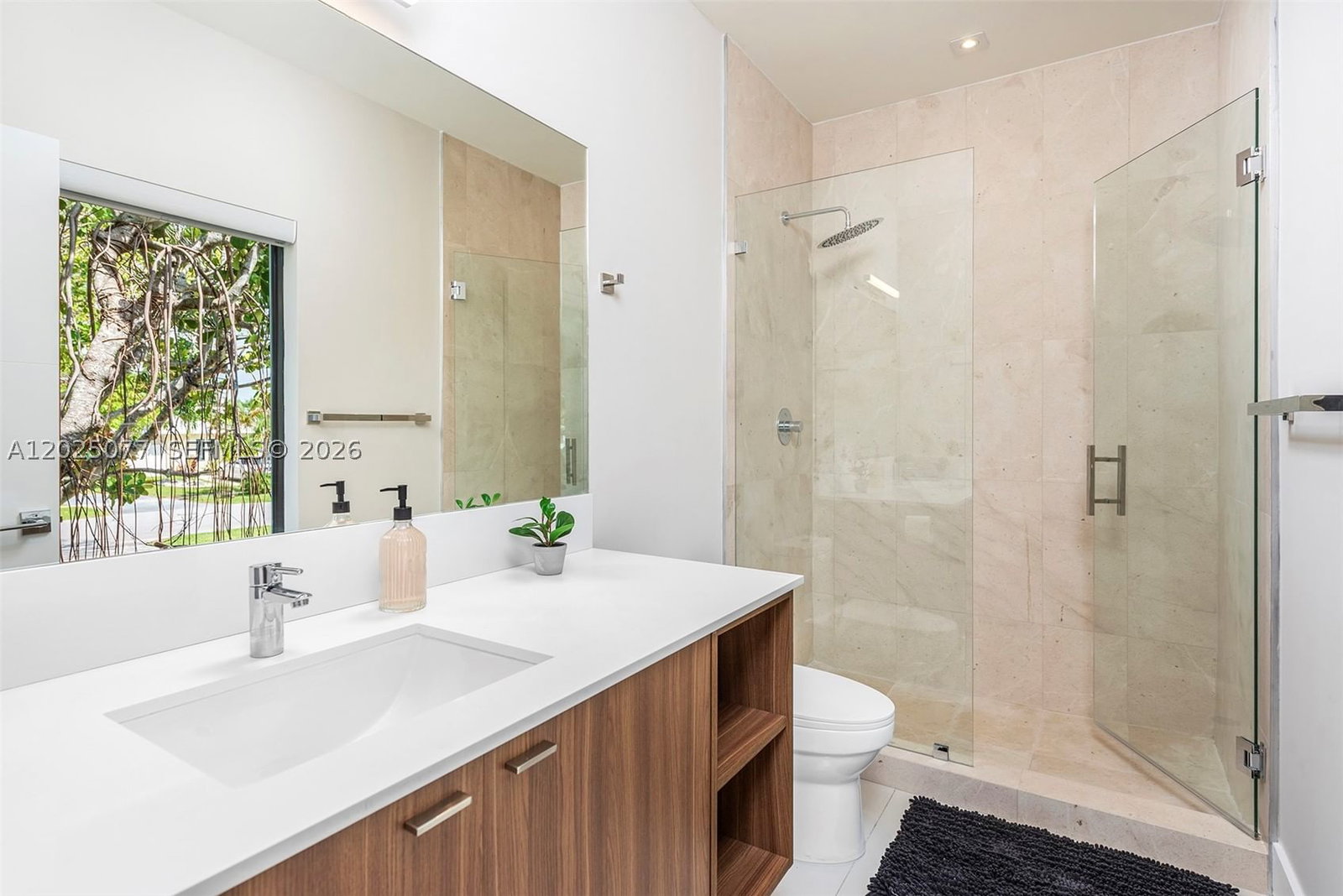 Real estate property located at 850 Washington St, Broward, Hollywood Golf Estates Se, Hollywood, FL