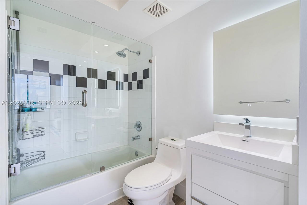 Real estate property located at 1330 West Ave #2107, Miami-dade, The Waverly At South Beac, Miami Beach, FL