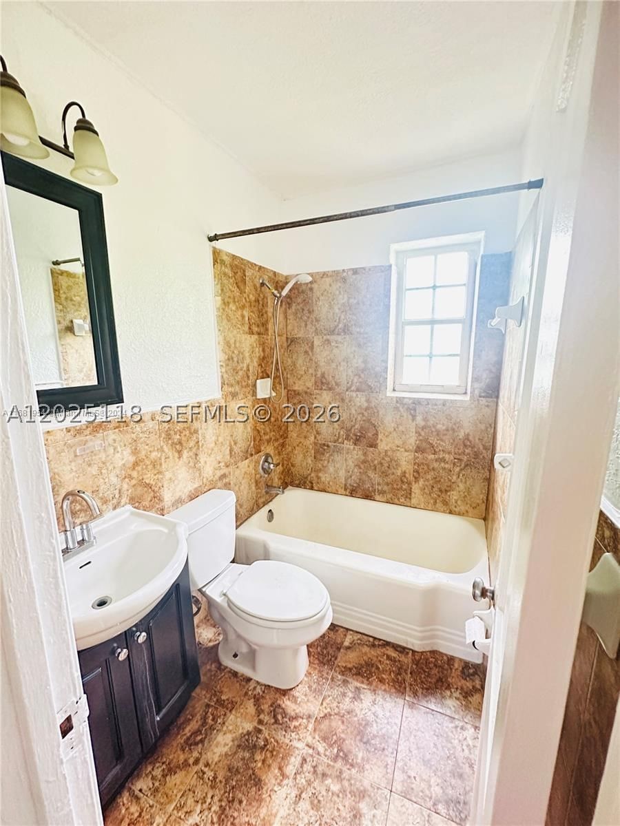 Real estate property located at 2371 27th St, Miami-dade, Silver Bluff Est Sec C, Miami, FL