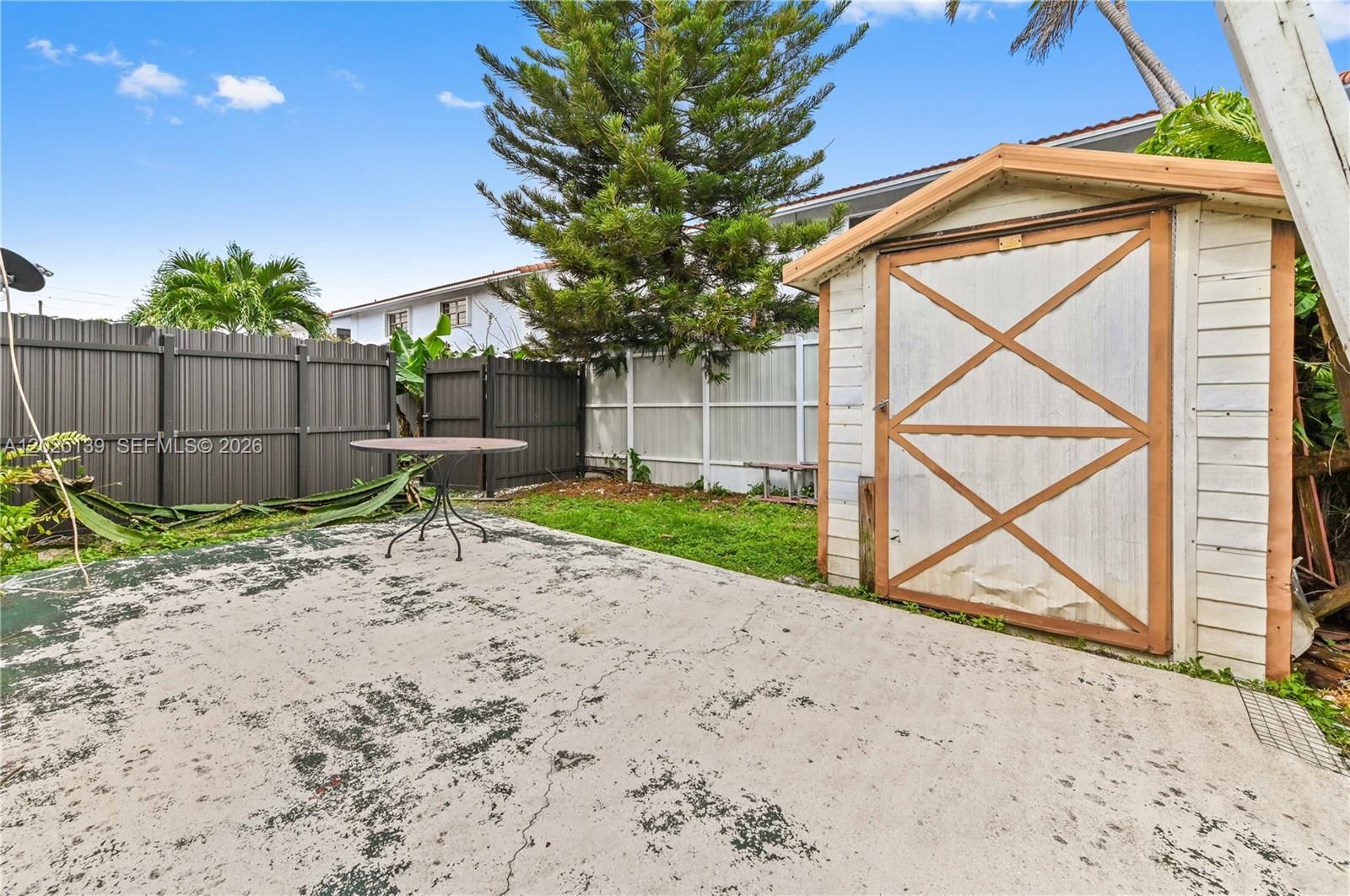 Real estate property located at 2433 52nd Pl #8-1, Miami-dade, Villas Of Westland Condo, Hialeah, FL