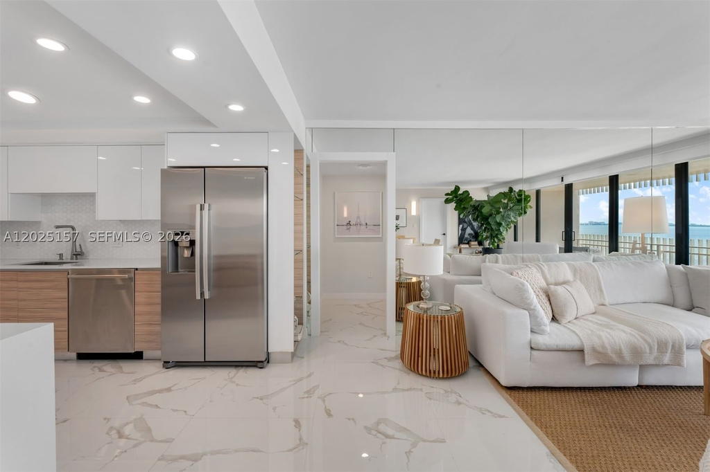 Real estate property located at 3 Grove Isle Dr C803, Miami-dade, Grove Isle Condo, Miami, FL