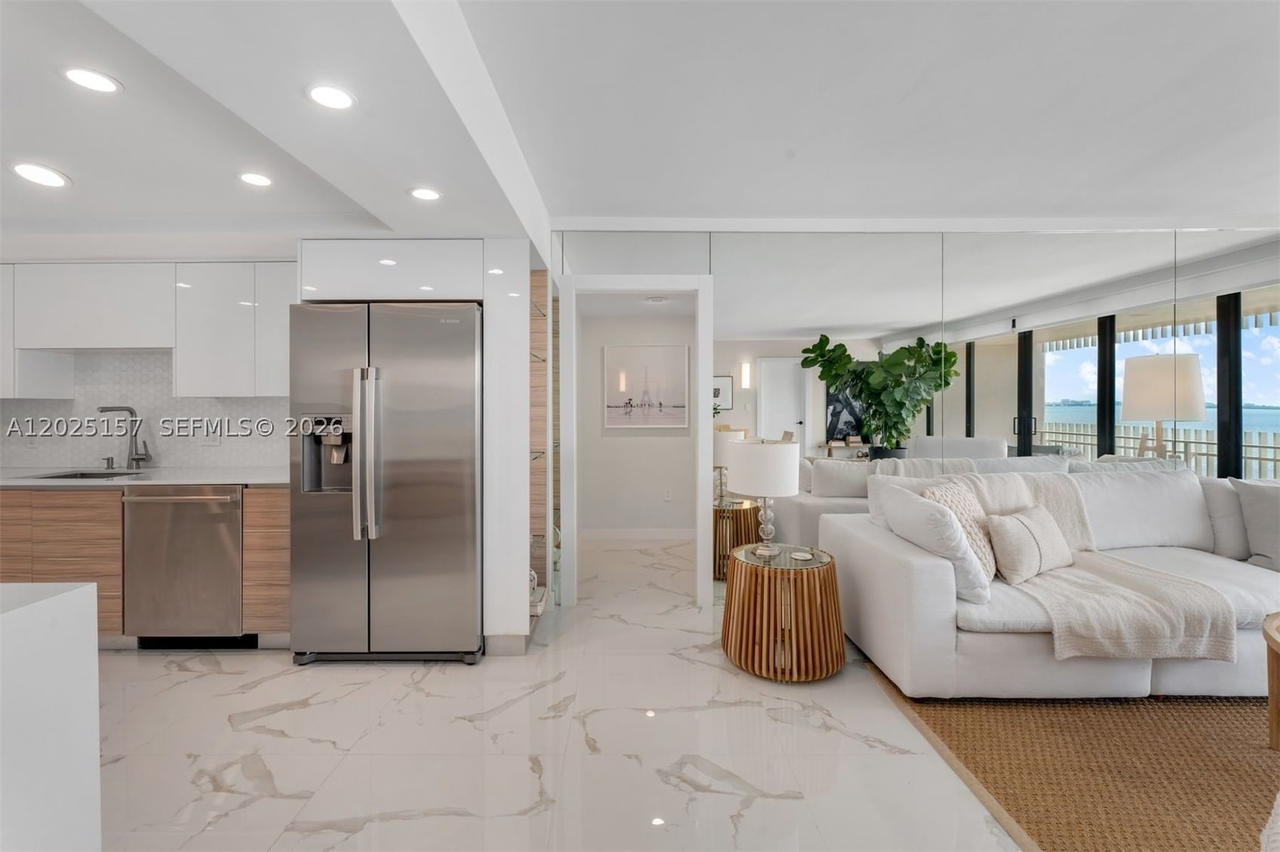 Real estate property located at 3 Grove Isle Dr C803, Miami-dade, Grove Isle Condo, Miami, FL
