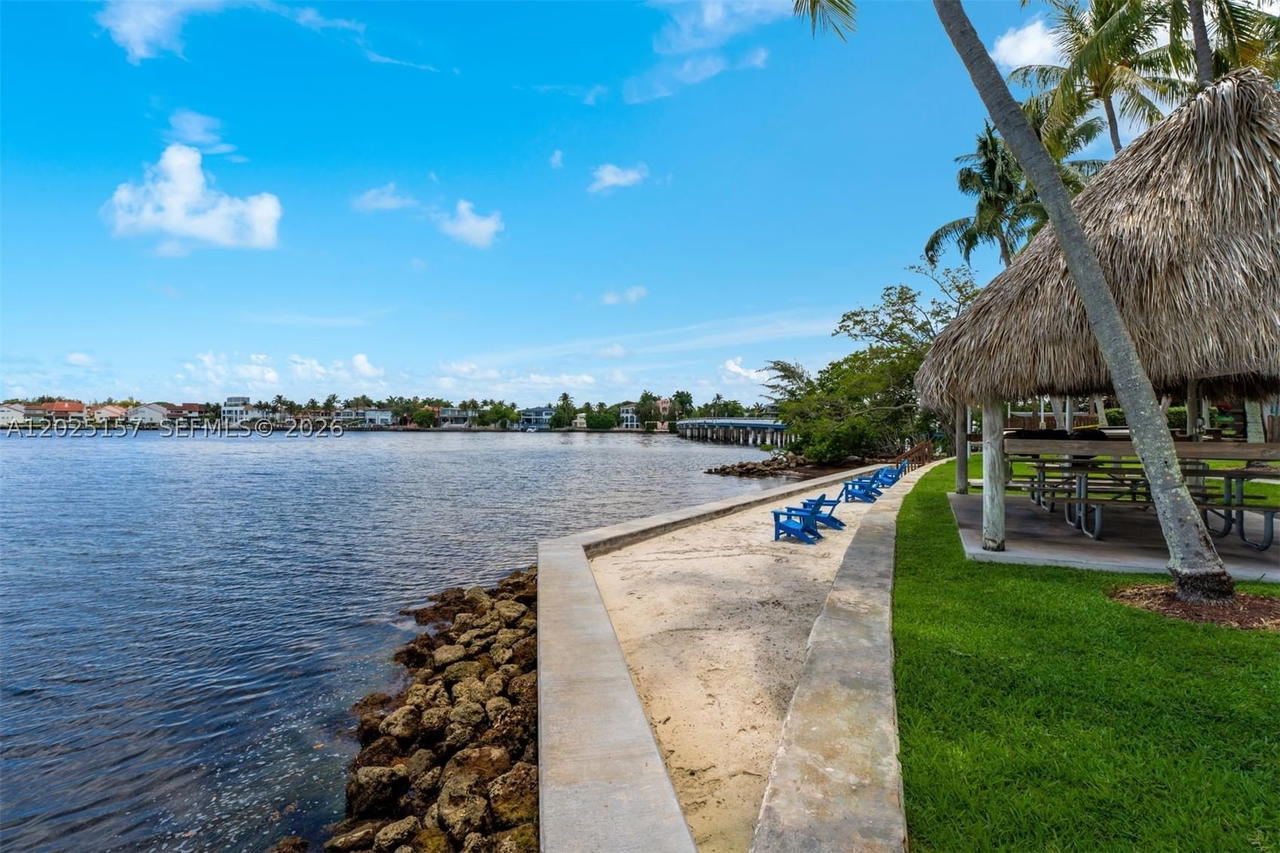 Real estate property located at 3 Grove Isle Dr C803, Miami-dade, Grove Isle Condo, Miami, FL