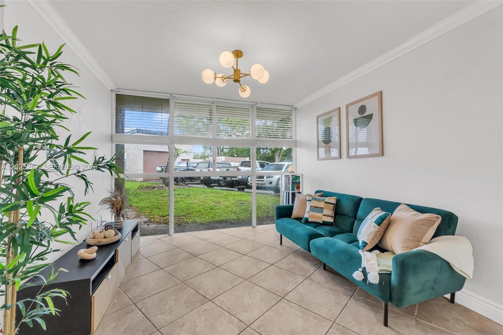 Real estate property located at 6955 186th St F102, Miami-dade, Las Brisas@ Country Club, Hialeah, FL