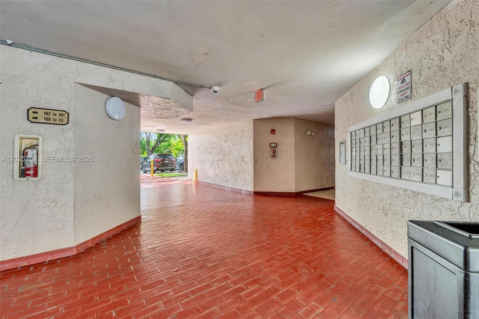 Real estate property located at 6955 186th St F102, Miami-dade, Las Brisas@ Country Club, Hialeah, FL