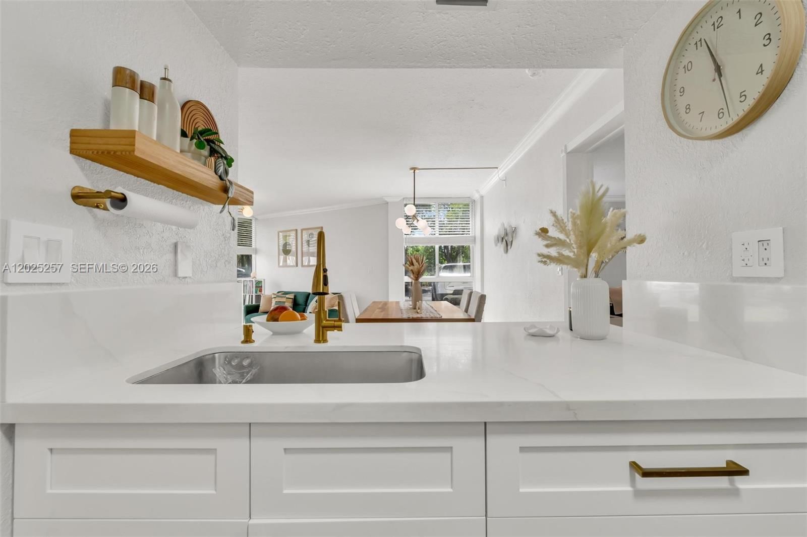 Real estate property located at 6955 186th St F102, Miami-dade, Las Brisas@ Country Club, Hialeah, FL