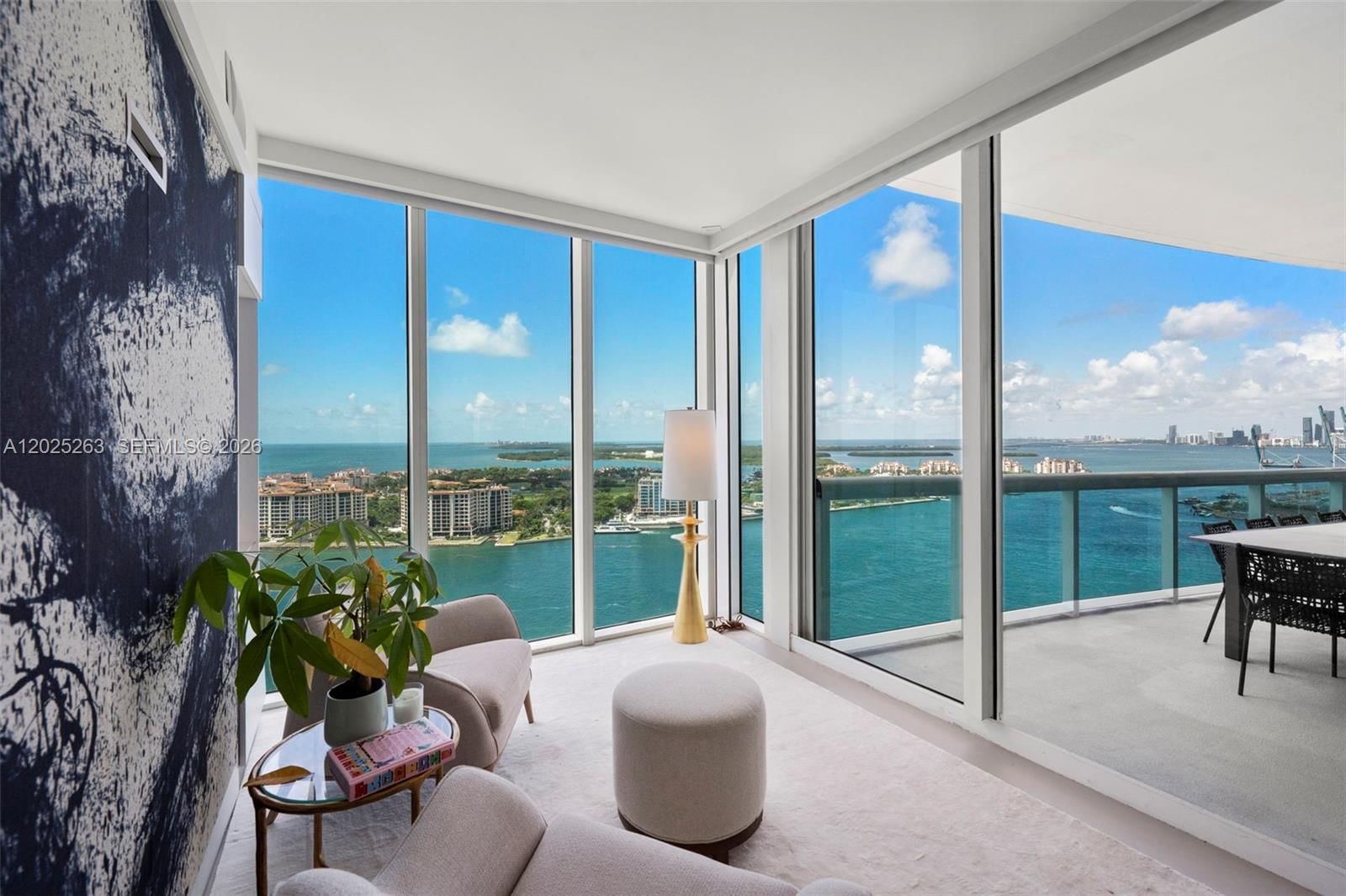 Real estate property located at 1000 Pointe Dr #2803, Miami-dade, Murano At Portofino Condo, Miami Beach, FL