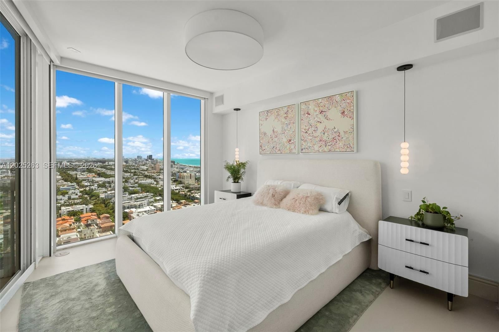 Real estate property located at 1000 Pointe Dr #2803, Miami-dade, Murano At Portofino Condo, Miami Beach, FL