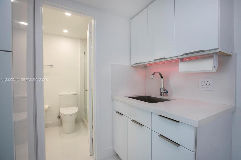 Real estate property located at 5445 Collins Ave #1232, Miami-dade, Castle Beach Club Condo, Miami Beach, FL